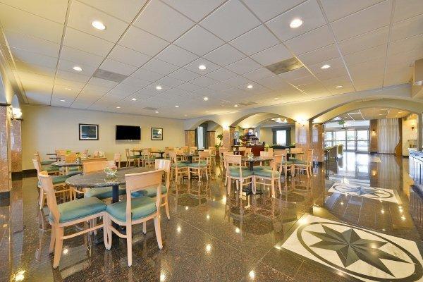 Holiday Inn Express & Suites Tacoma South - Lakewood By Ihg Экстерьер фото