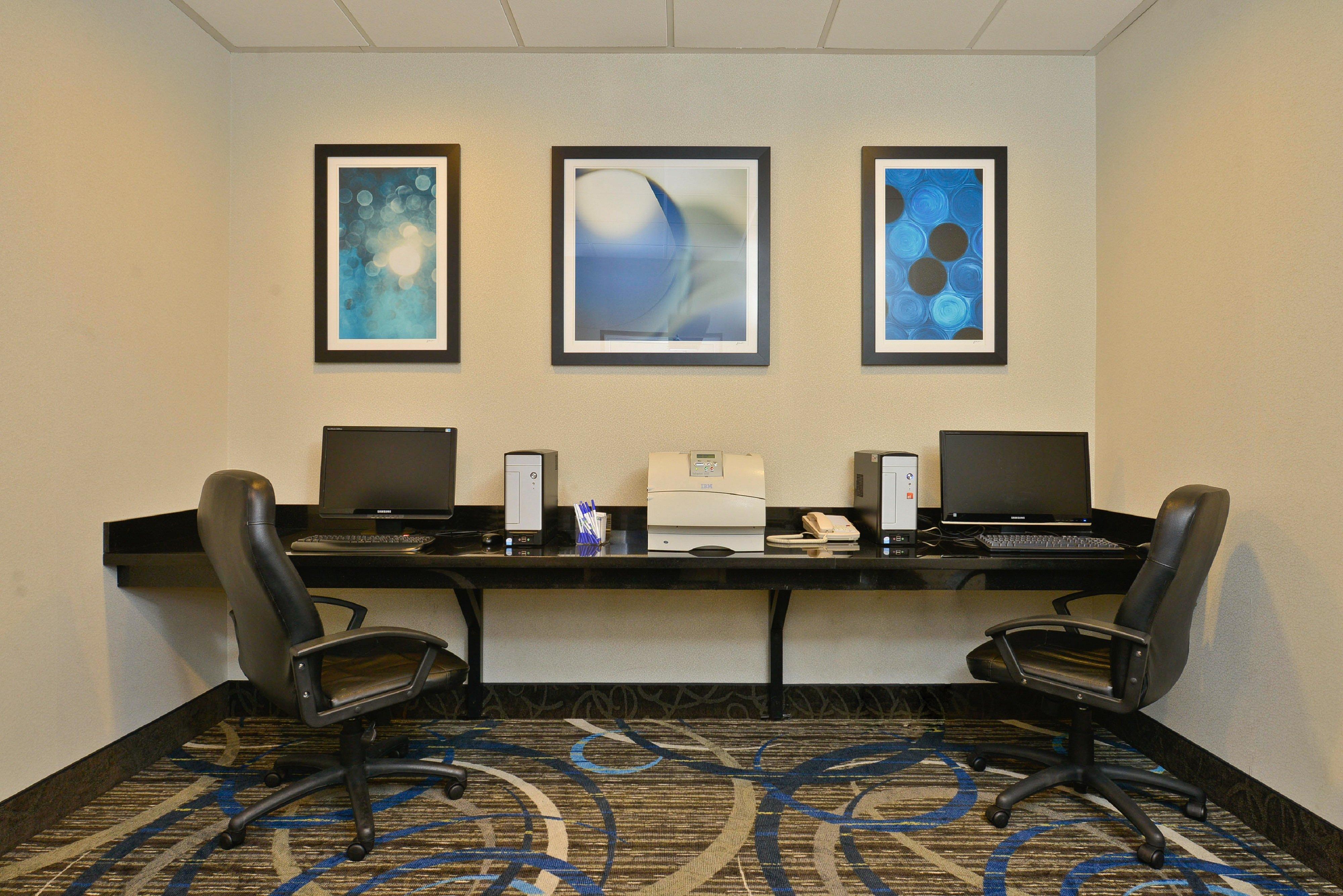 Holiday Inn Express & Suites Tacoma South - Lakewood By Ihg Экстерьер фото