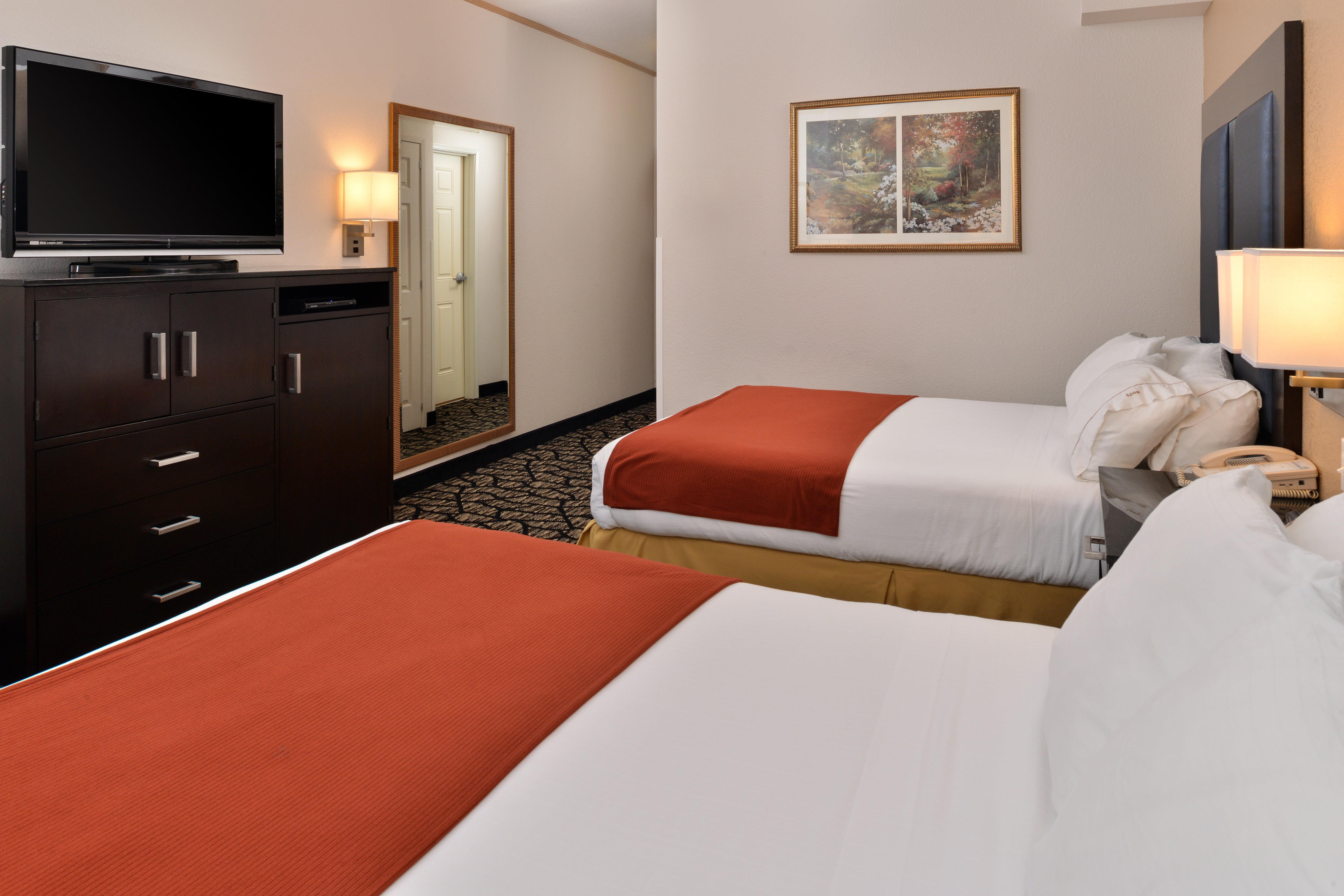 Holiday Inn Express & Suites Tacoma South - Lakewood By Ihg Экстерьер фото