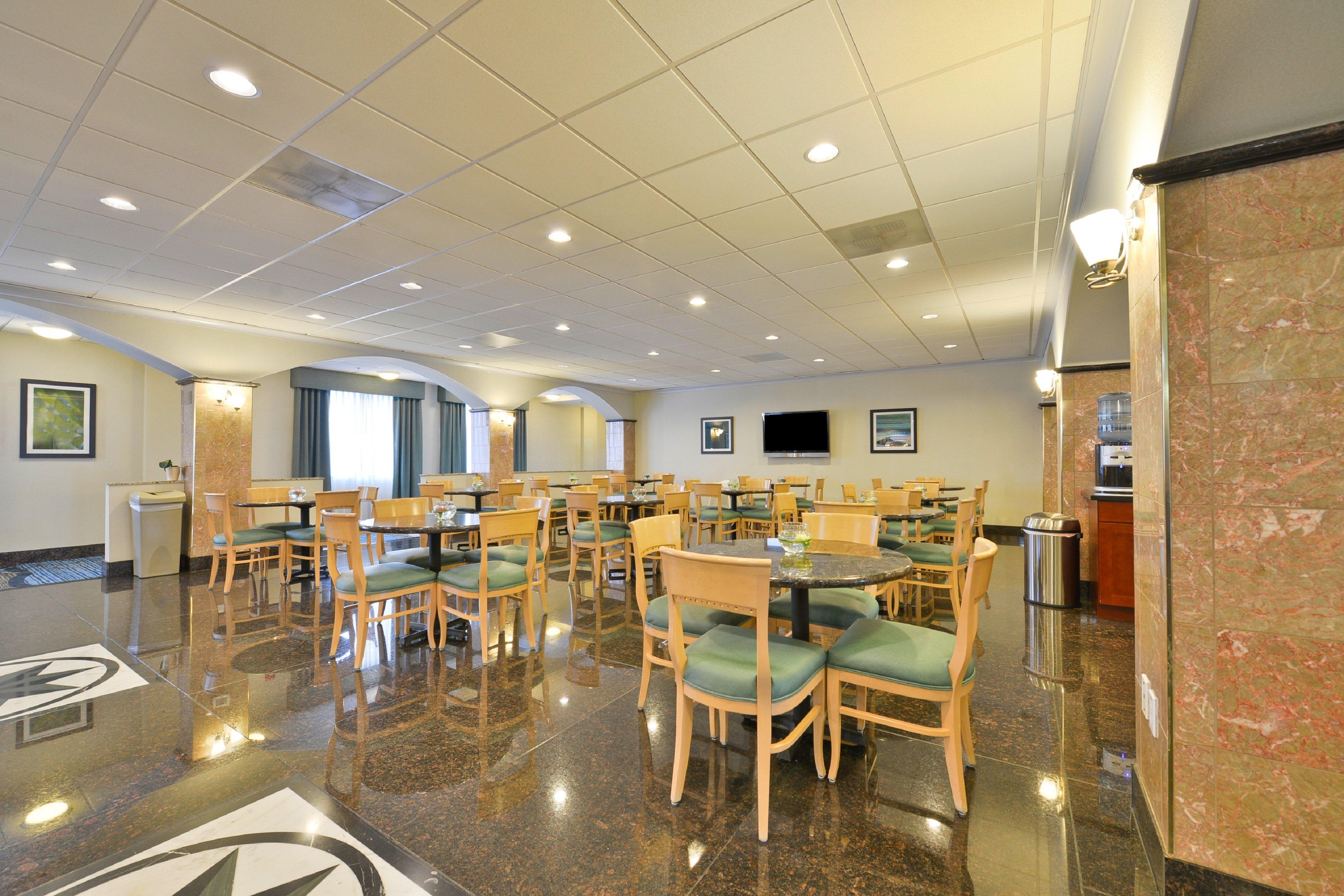 Holiday Inn Express & Suites Tacoma South - Lakewood By Ihg Экстерьер фото