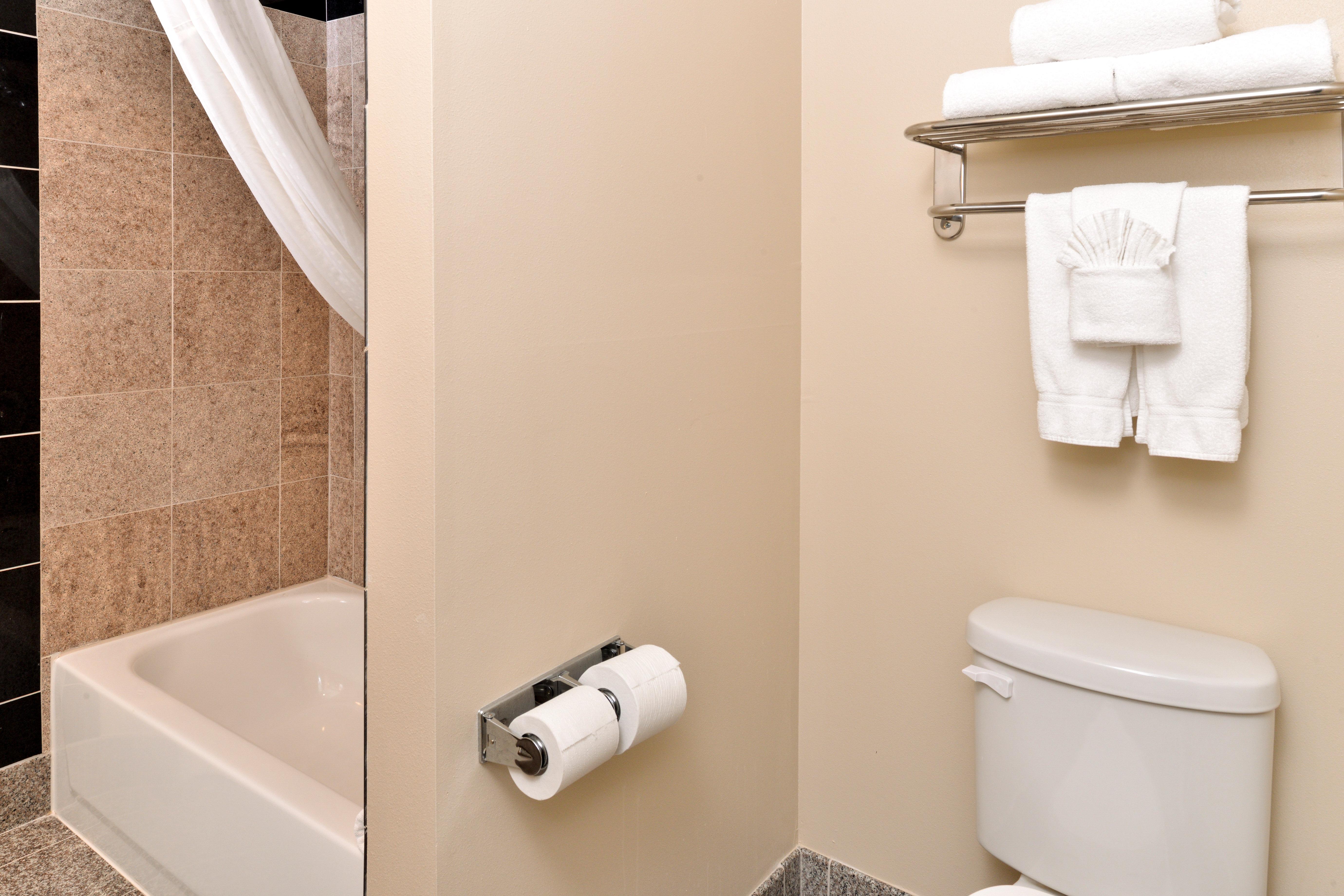 Holiday Inn Express & Suites Tacoma South - Lakewood By Ihg Экстерьер фото
