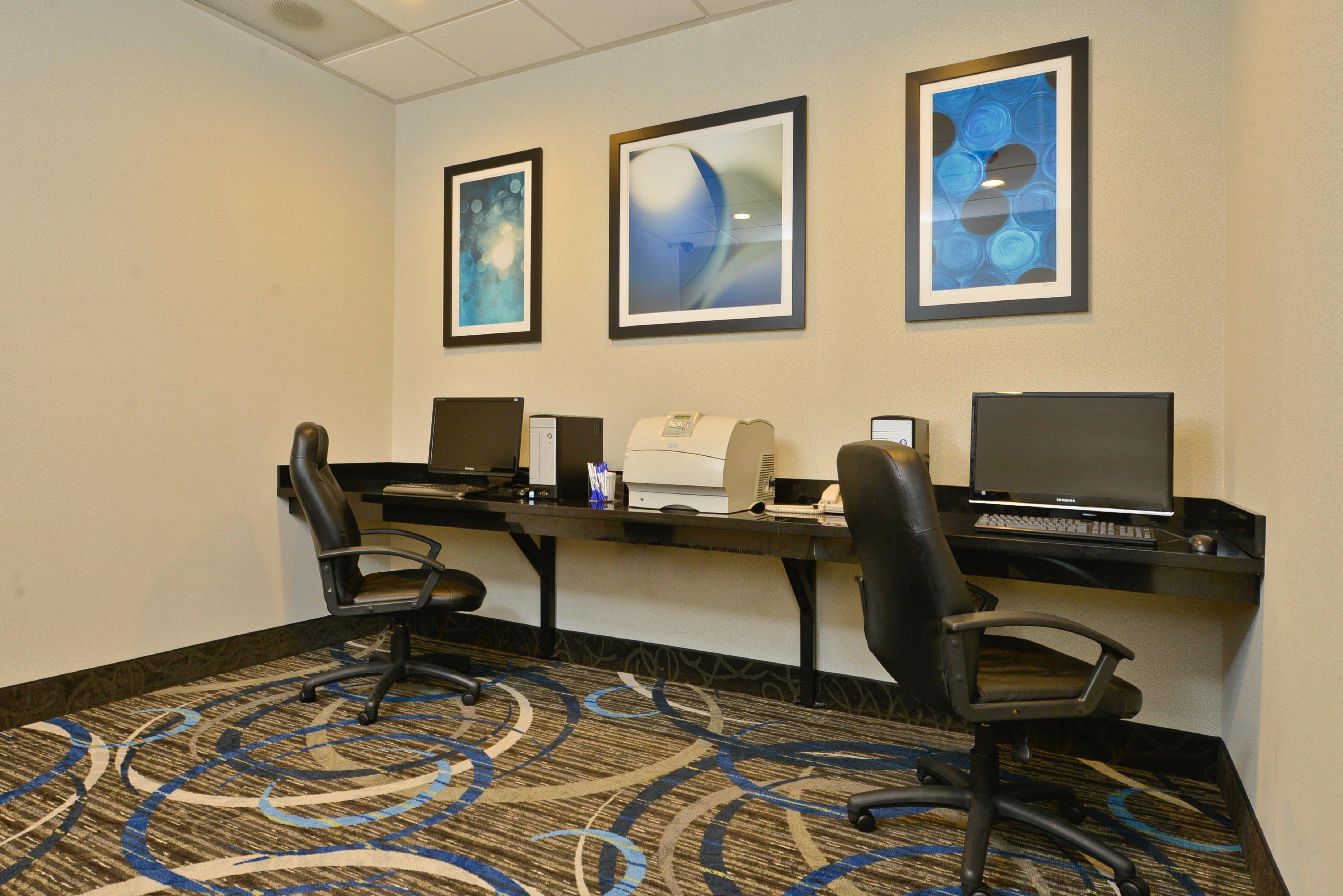 Holiday Inn Express & Suites Tacoma South - Lakewood By Ihg Экстерьер фото