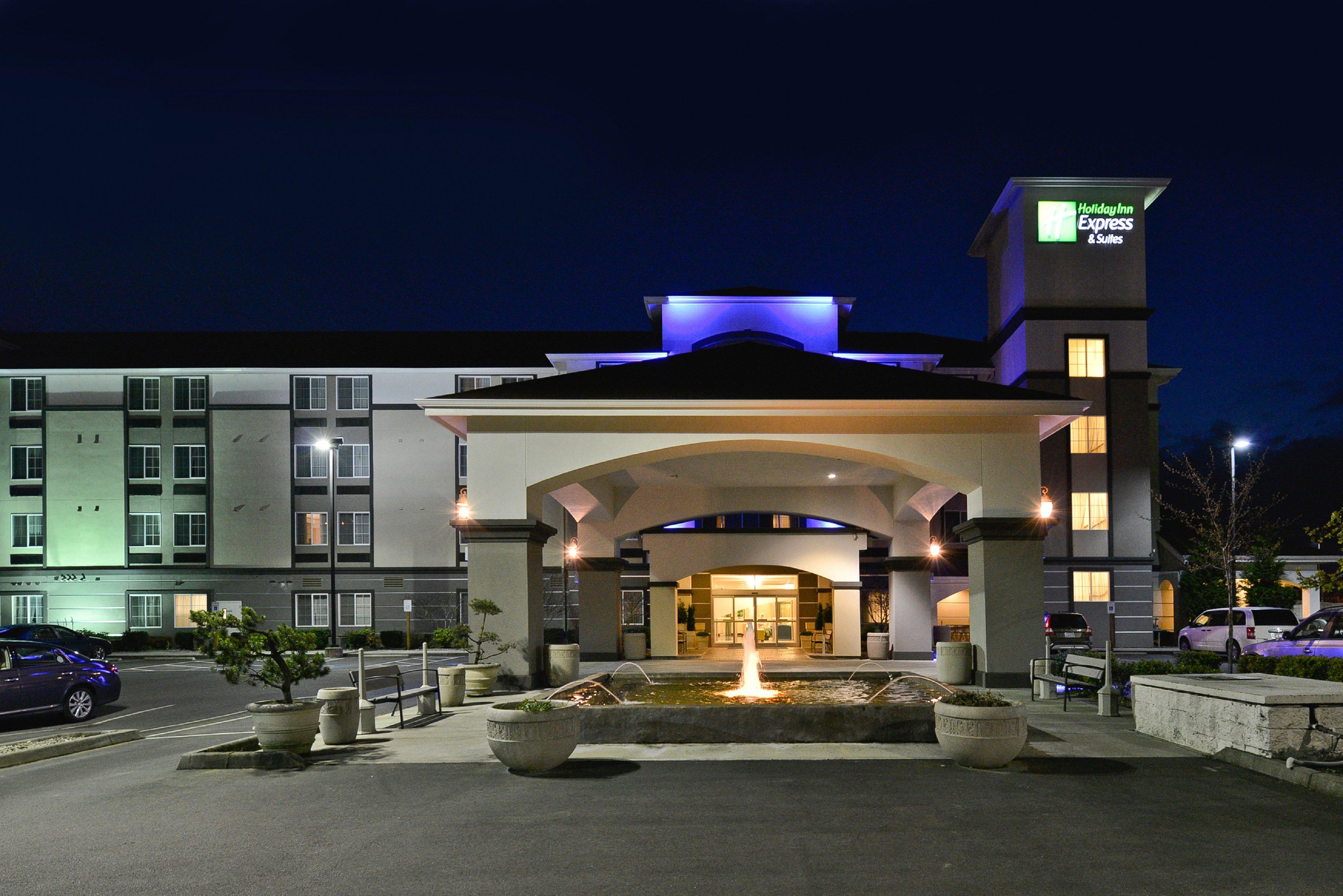 Holiday Inn Express & Suites Tacoma South - Lakewood By Ihg Экстерьер фото