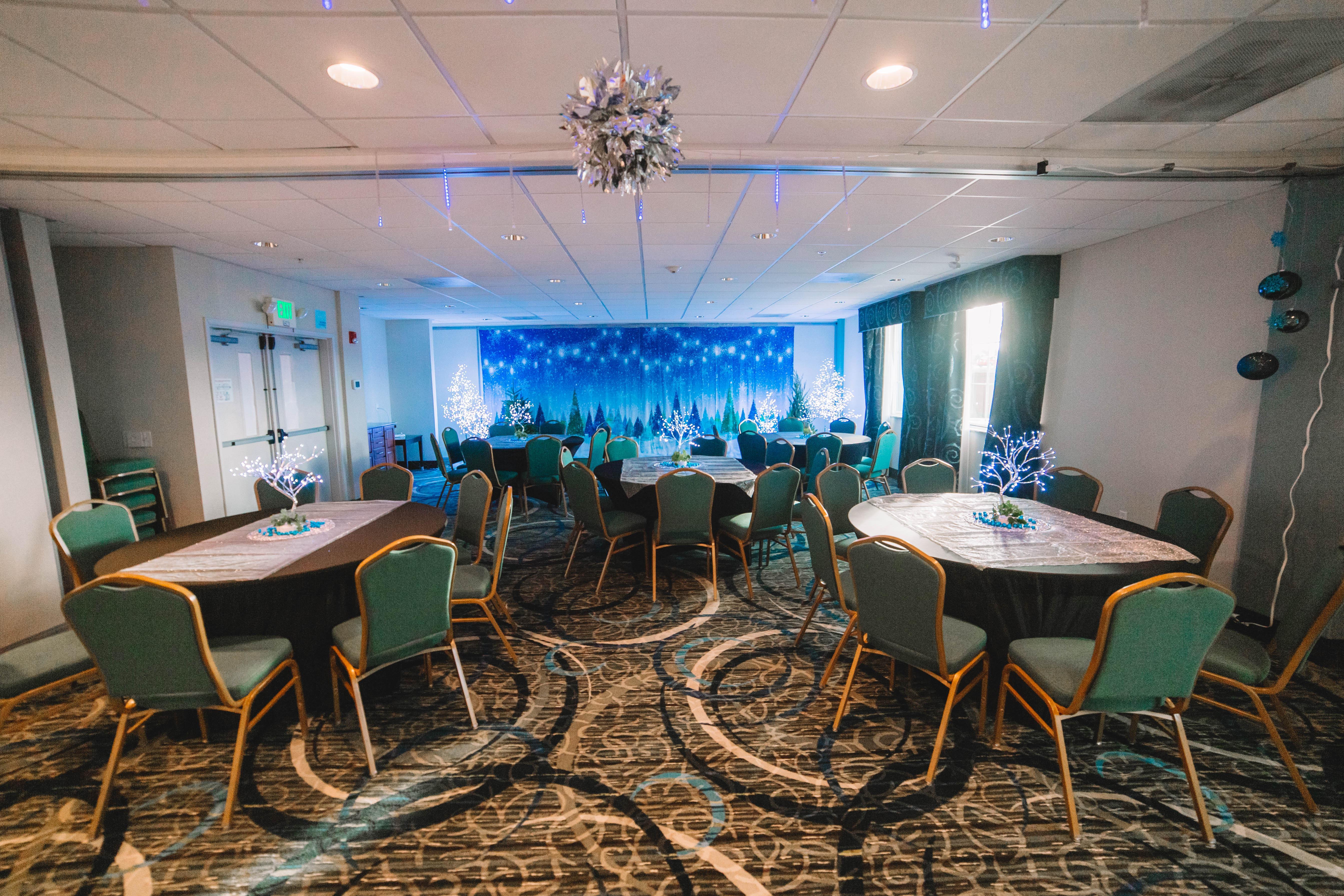 Holiday Inn Express & Suites Tacoma South - Lakewood By Ihg Экстерьер фото