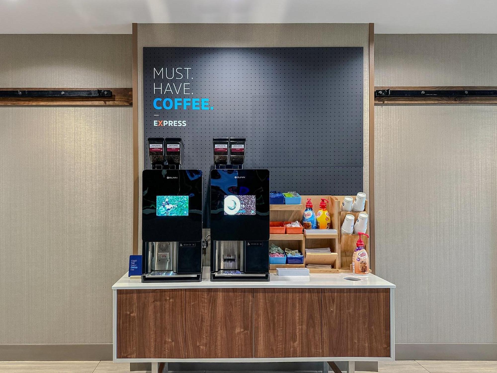 Holiday Inn Express & Suites Tacoma South - Lakewood By Ihg Экстерьер фото