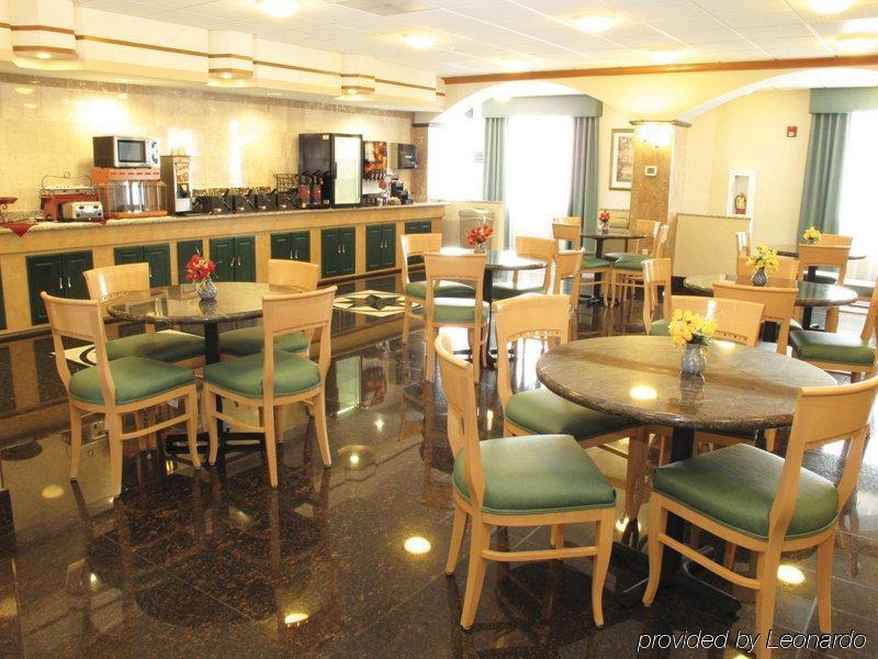 Holiday Inn Express & Suites Tacoma South - Lakewood By Ihg Ресторан фото