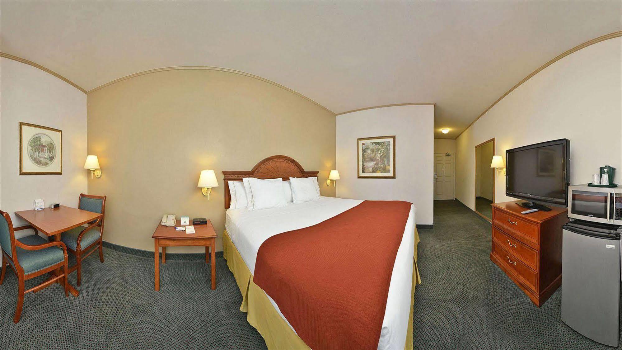 Holiday Inn Express & Suites Tacoma South - Lakewood By Ihg Экстерьер фото